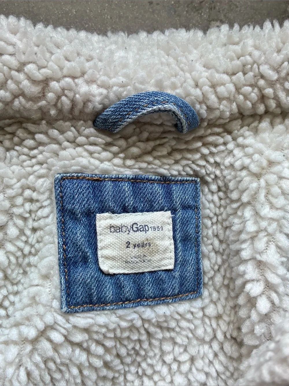 Baby Gap Sherpa Lined Denim Jacket 2T Blue Jean Trucker Coat